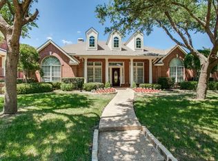 831 Hunters Gln, Rockwall, TX 75032