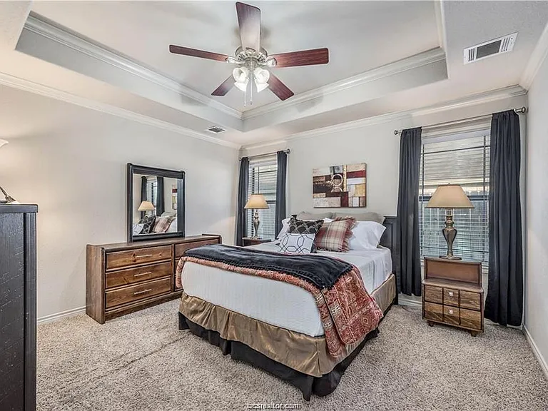 3800 Dove Hollow Ln — Photo 8