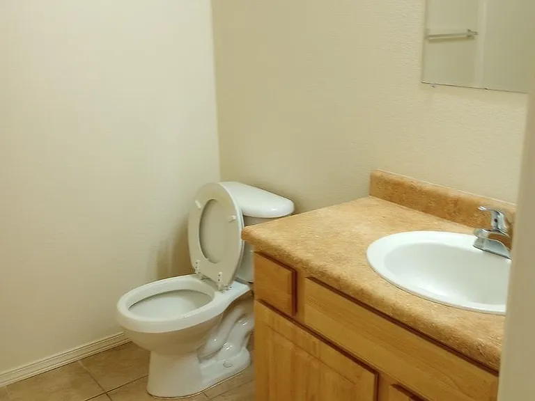 Vessey Park Apartments — Photo 48