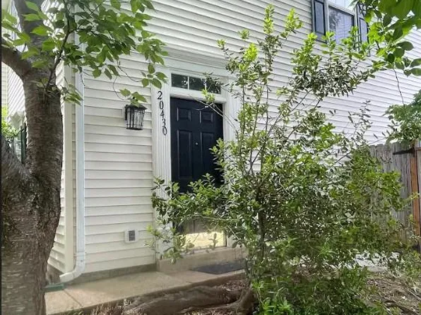 20430 Herring Pond Ter, Sterling, VA 20165