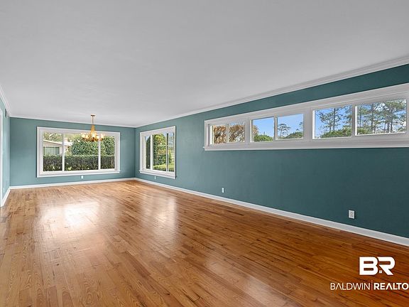 5th image of 410 W Verbena Ave