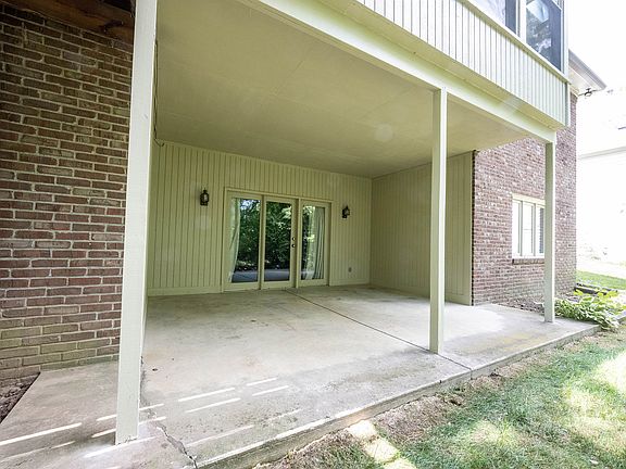 4th image of 7198 Oakenshaw Dr