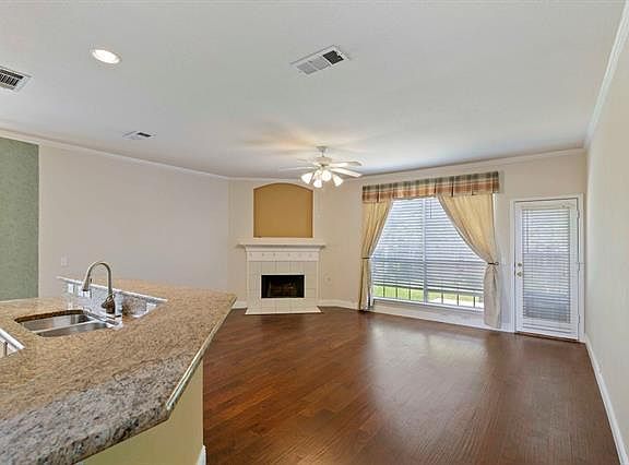 4th image of 2336 Ravenhurst Dr