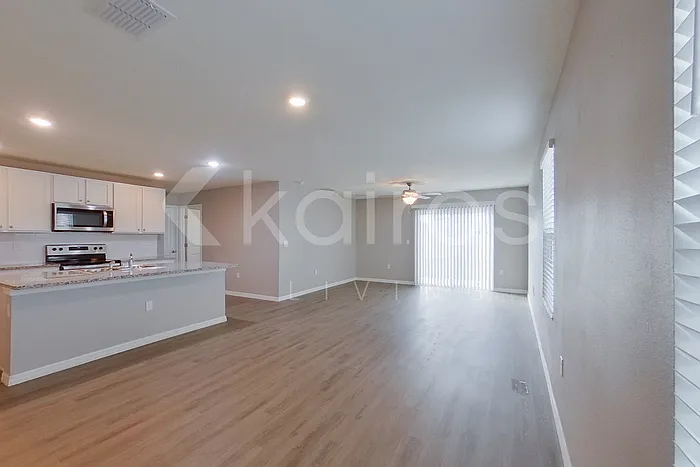 8584 SW 43rd Ter — Photo 3