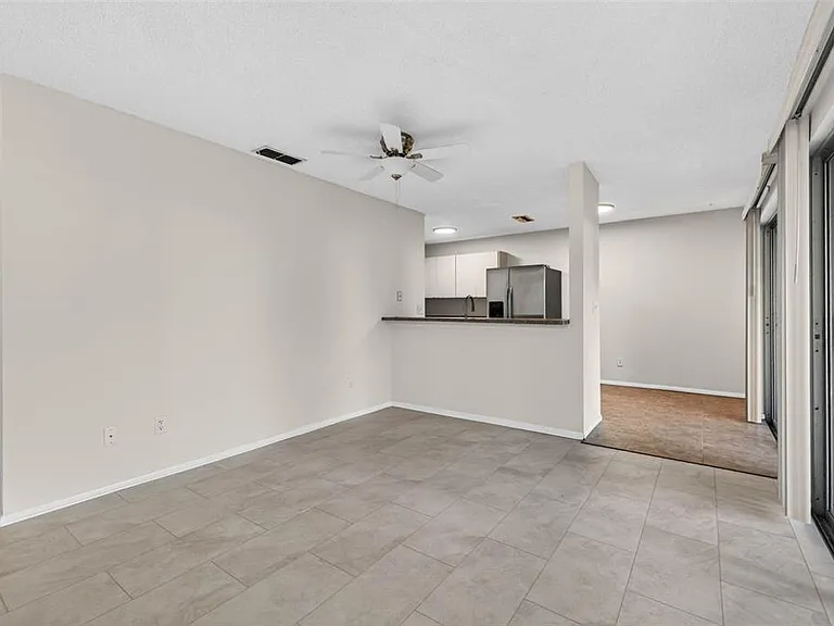 4843 Napoli Ct NE — Photo 5