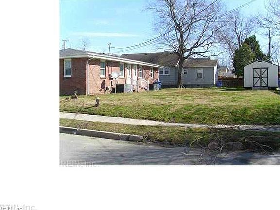 2nd image of 2701 Kimball Ter