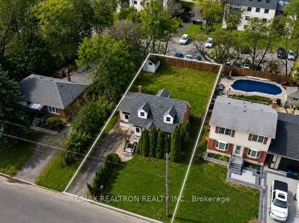 47 Dromore Cres, Toronto, ON M2R 2H4
