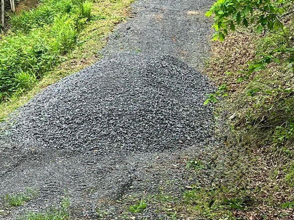 1st image of Pine Grove Rd