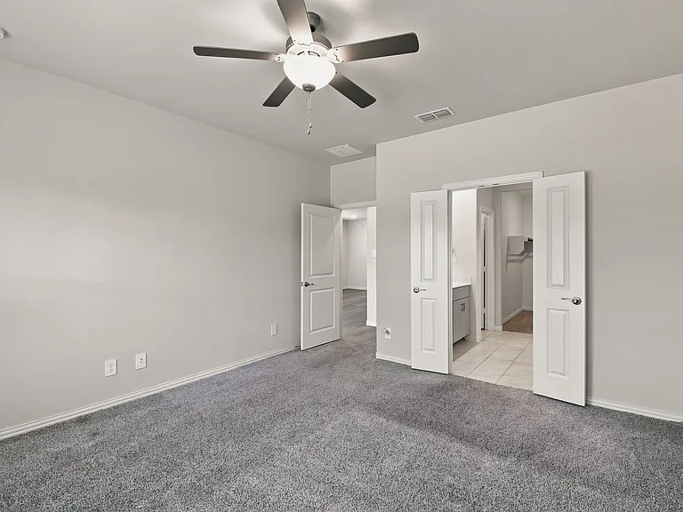 810 Honeydew Ln — Photo 32