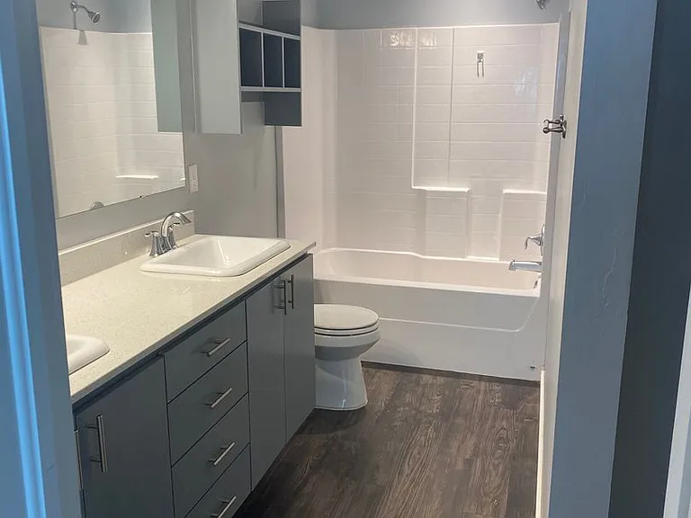 776 SW 14th St — Photo 5