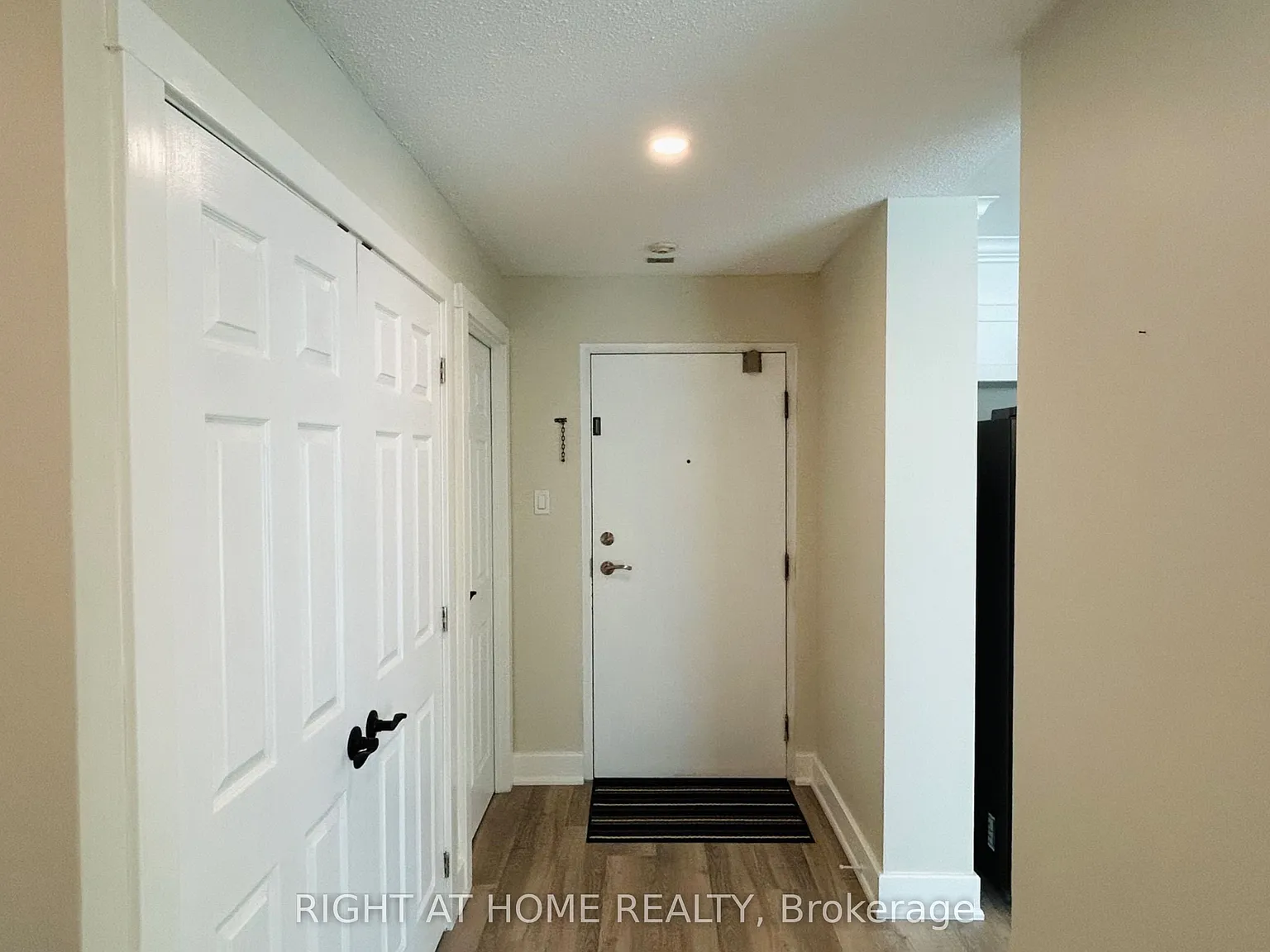 2 bed, $1,800 — Photo 2
