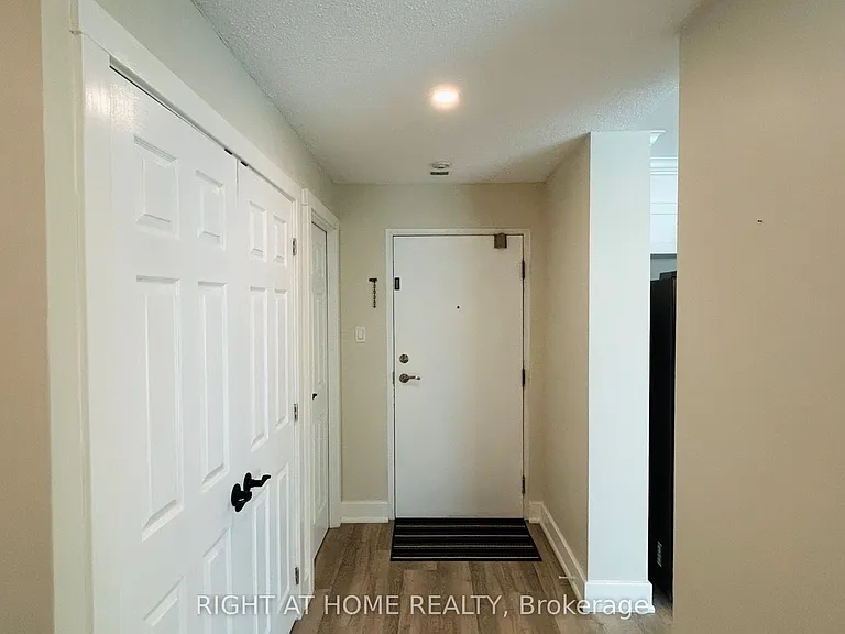 45 Pond Mills Rd #103 — Photo 2