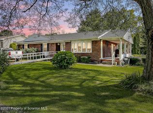 104 5th St, Mayfield, PA 18433