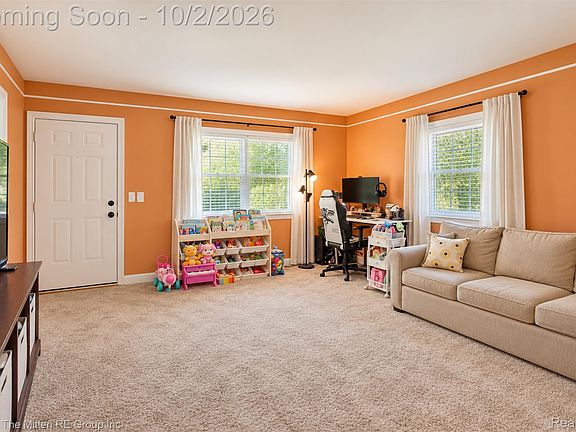 3rd image of 4717 Dudley St