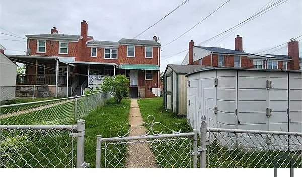 3 bed, 1400 sqft, $2,995 — Photo 4