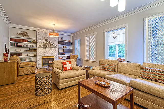 712 W Buena Ave #2 — Photo 7