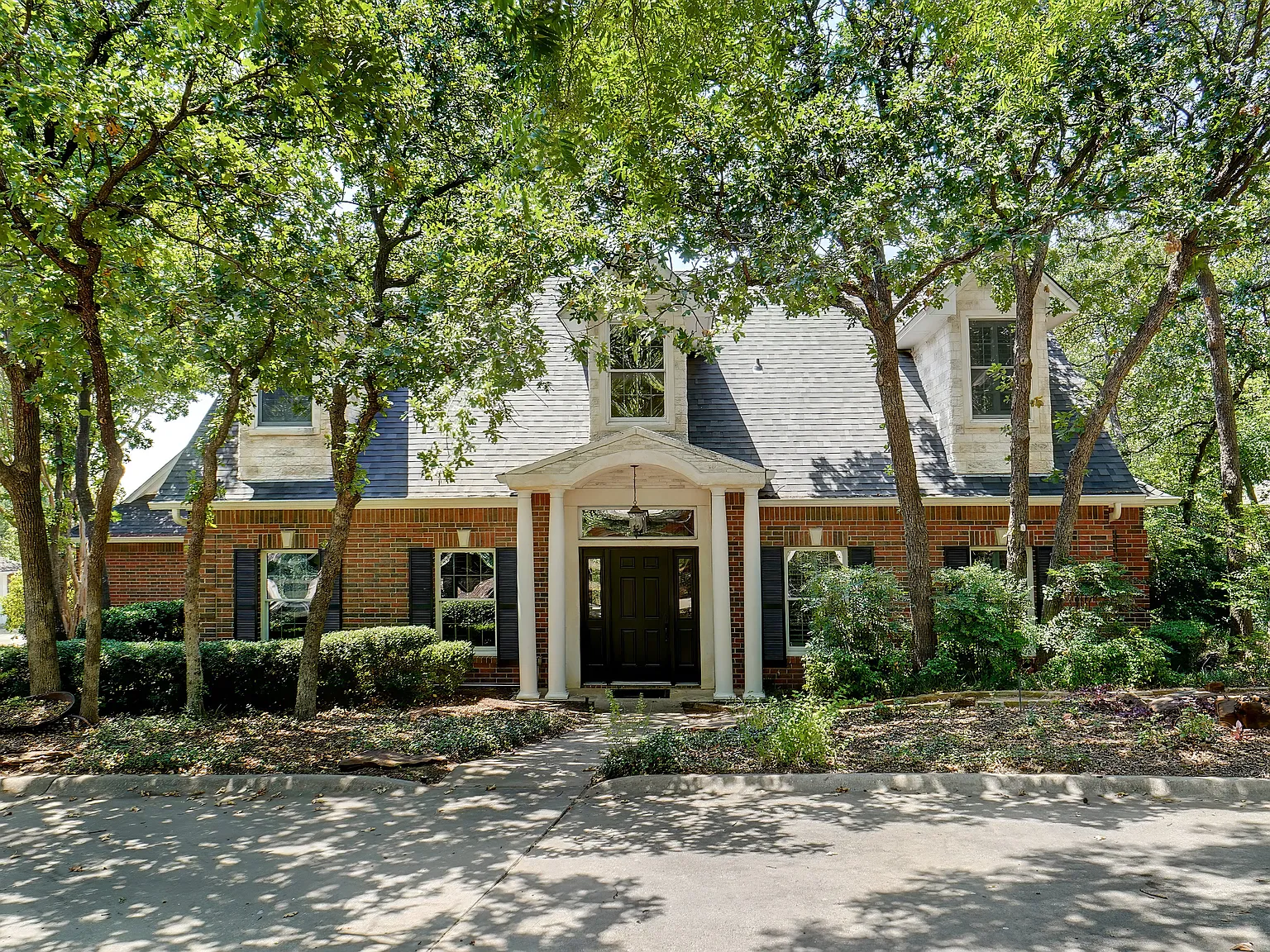 5 bed, 3.5 bath, 3335 sqft, $3,600 — Photo 1