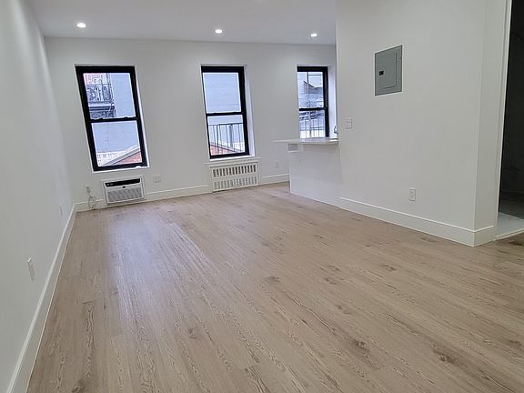 2nd image of 882 Lex Ave #2B