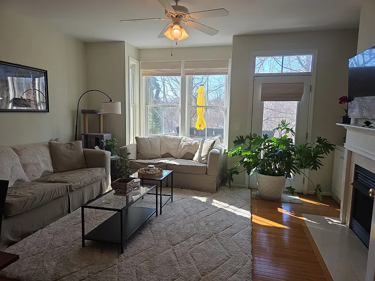 113 Melbourne Park Cir #C — Photo 10