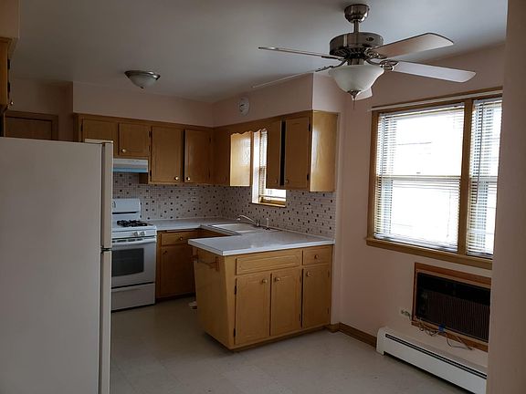 2nd image of 8151 Belmont Ave