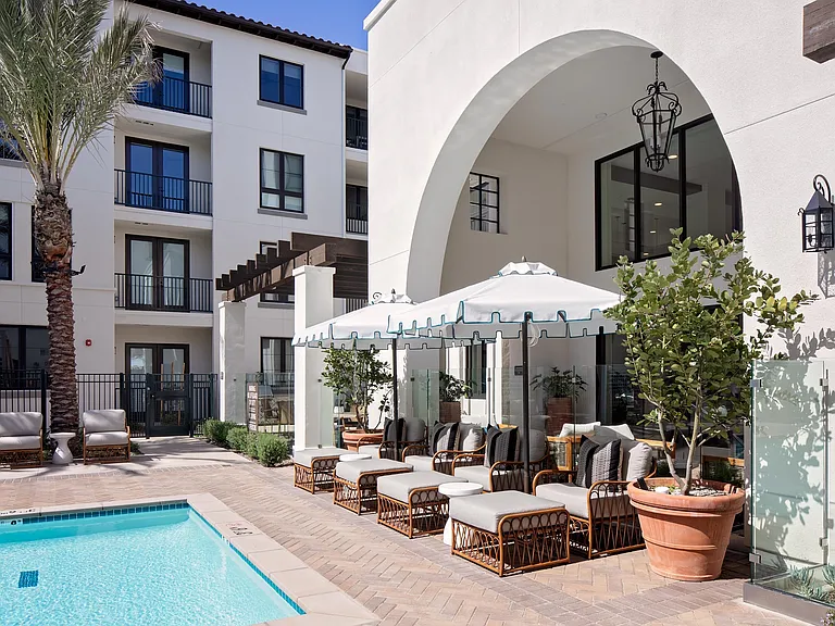 Everleigh San Clemente- 55+ Active Adult Apartment Homes — Photo 6