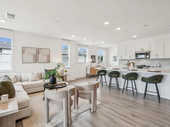 373 Arc Ct, Hayward, CA 94544