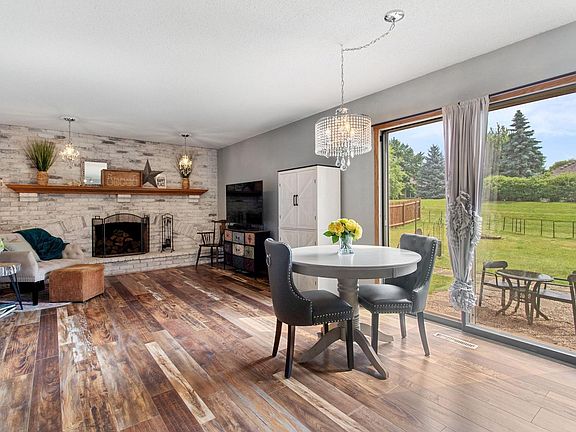 5th image of 864 Winterberry Ct