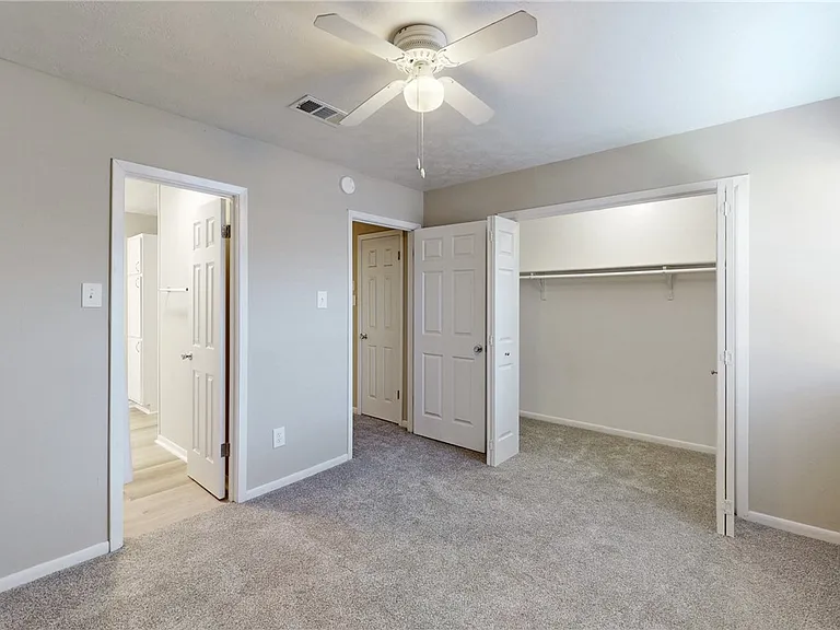 1409 Airline Dr #B — Photo 20