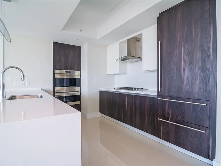 1180 N Federal Hwy #1103 — Photo 4