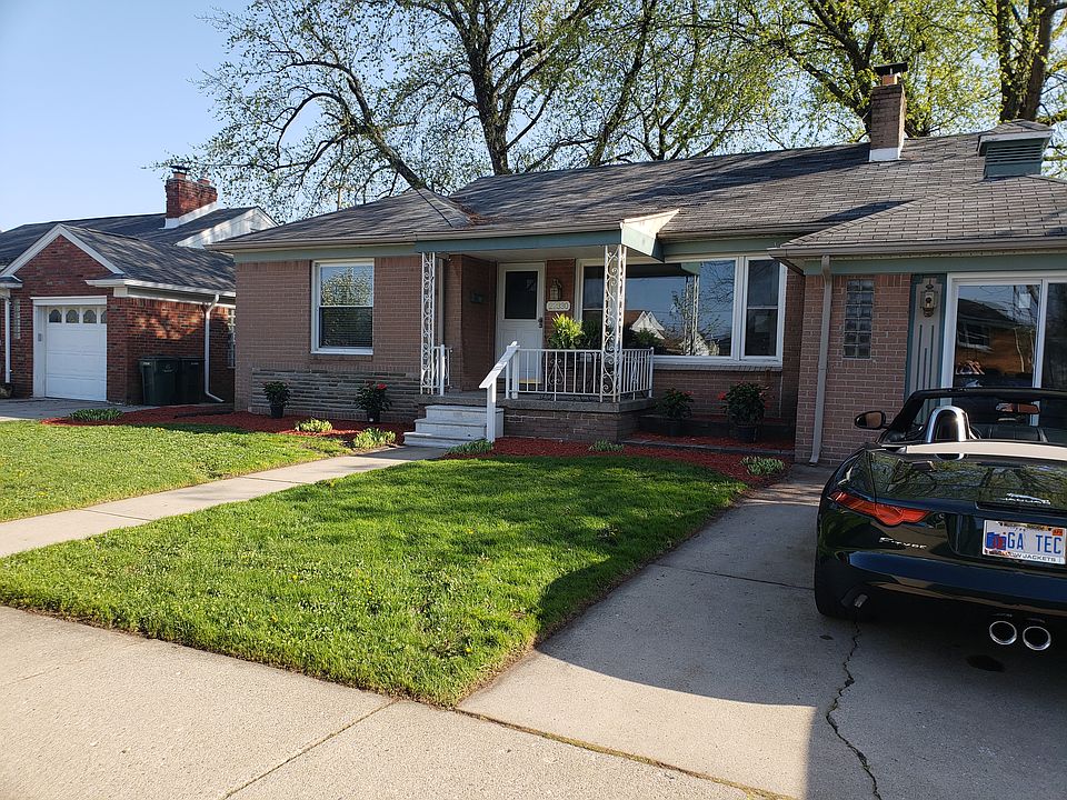 1st image of 22330 Benjamin St
