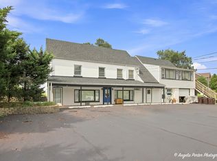 106 W State Rd, Island Lake, IL 60042