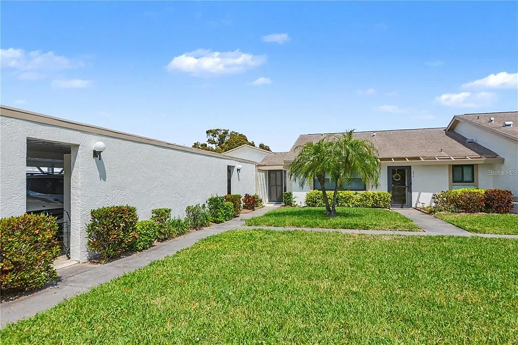 1 bed, 1.0 bath, 1035 sqft, $2,700 — Photo 1