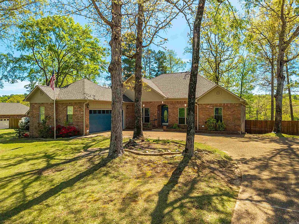 1st image of 107 Lake Forest Shores Ter
