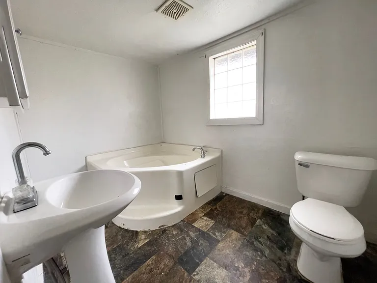 722 S Hackley St — Photo 12