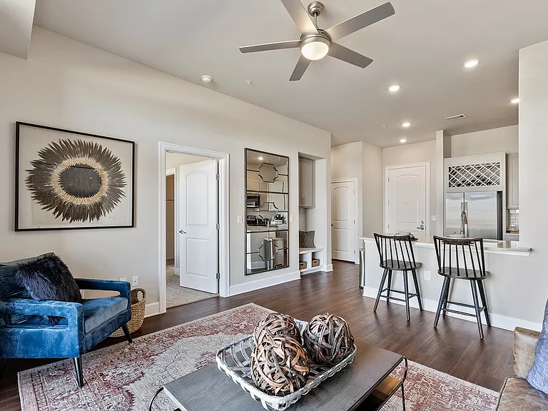 Waterford Market Apartments — Photo 4