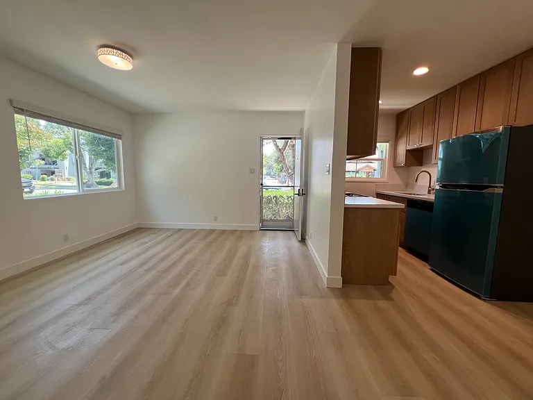 151 N Wilson Ave #2 — Photo 1