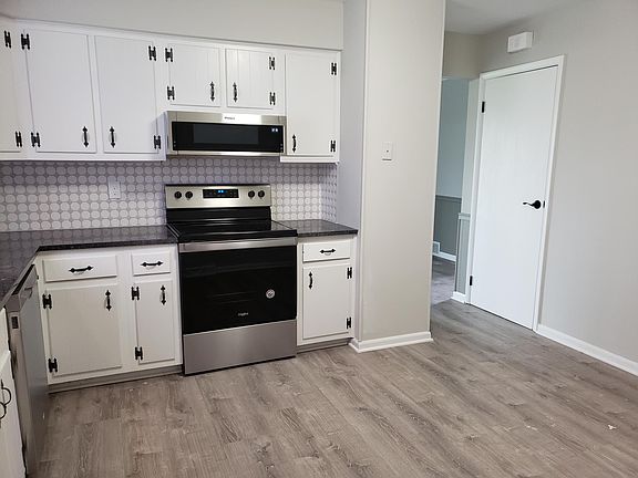 5th image of 6890 Carrousel Dr S