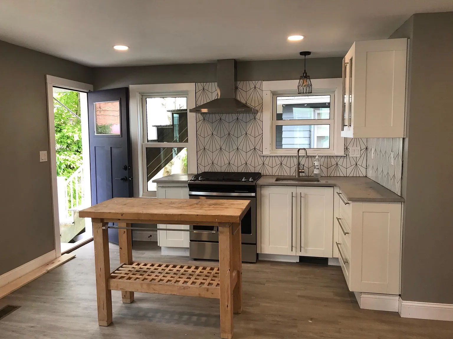 6 Quirk Ct — Photo 1