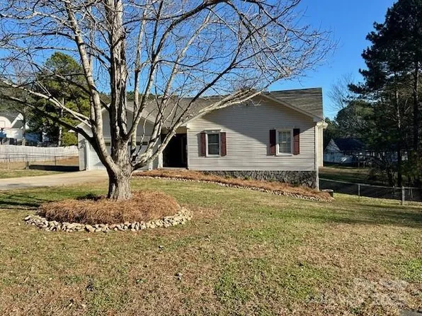 5631 Gunpowder Rd, Granite Falls, NC 28630
