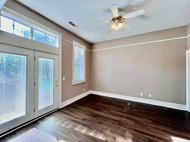 340 Campbell Ave #1 — Photo 8