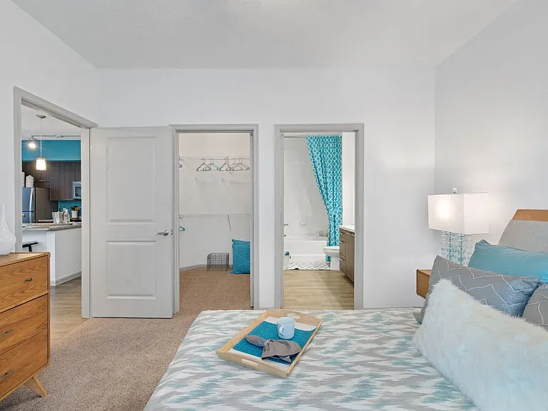 Park Avenue Apartments — Photo 45