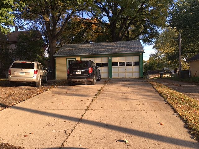 2nd image of 2522 Walnut St