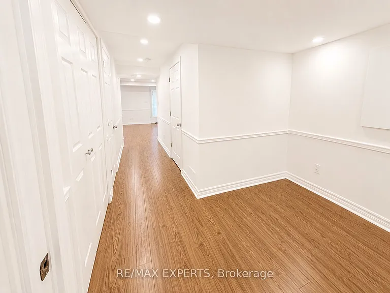 4 Mosely Cres #BASEMENT — Photo 13