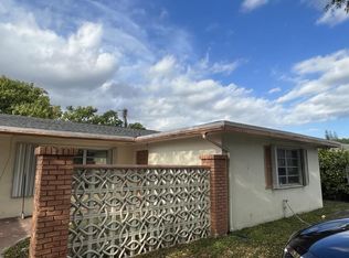 7021 NW 15th St, Plantation, FL 33313