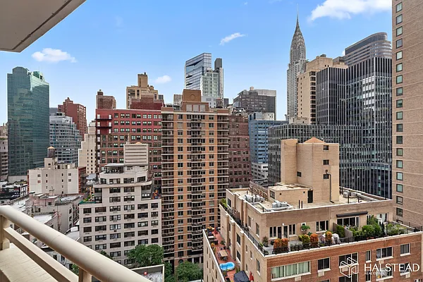 Rented by Halstead Real Estate | media 20