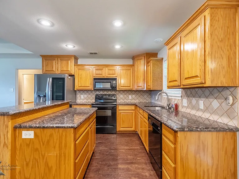 2109 Old Ironsides Rd — Photo 4