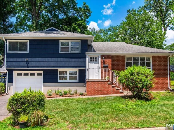 107 Highland Ave, Bergenfield, NJ 07621