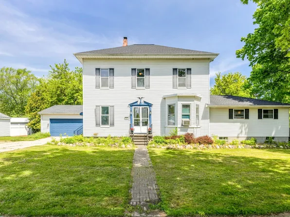 7197 Hubbard St, Lexington, MI 48450