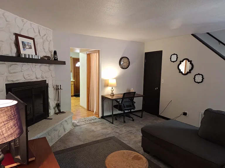 2464 Elko Dr — Photo 3