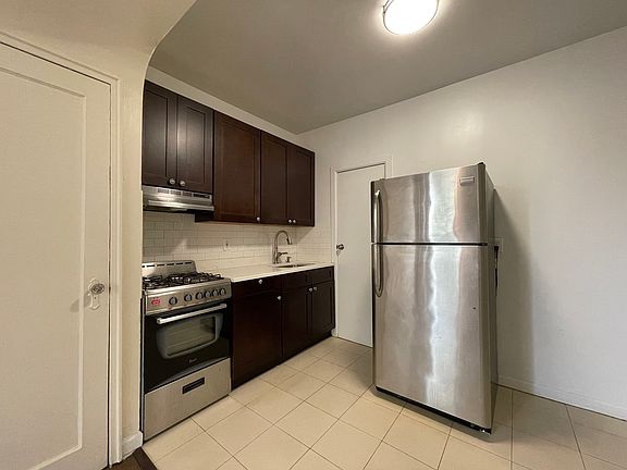 4th image of 2272 1st Ave APT 2A